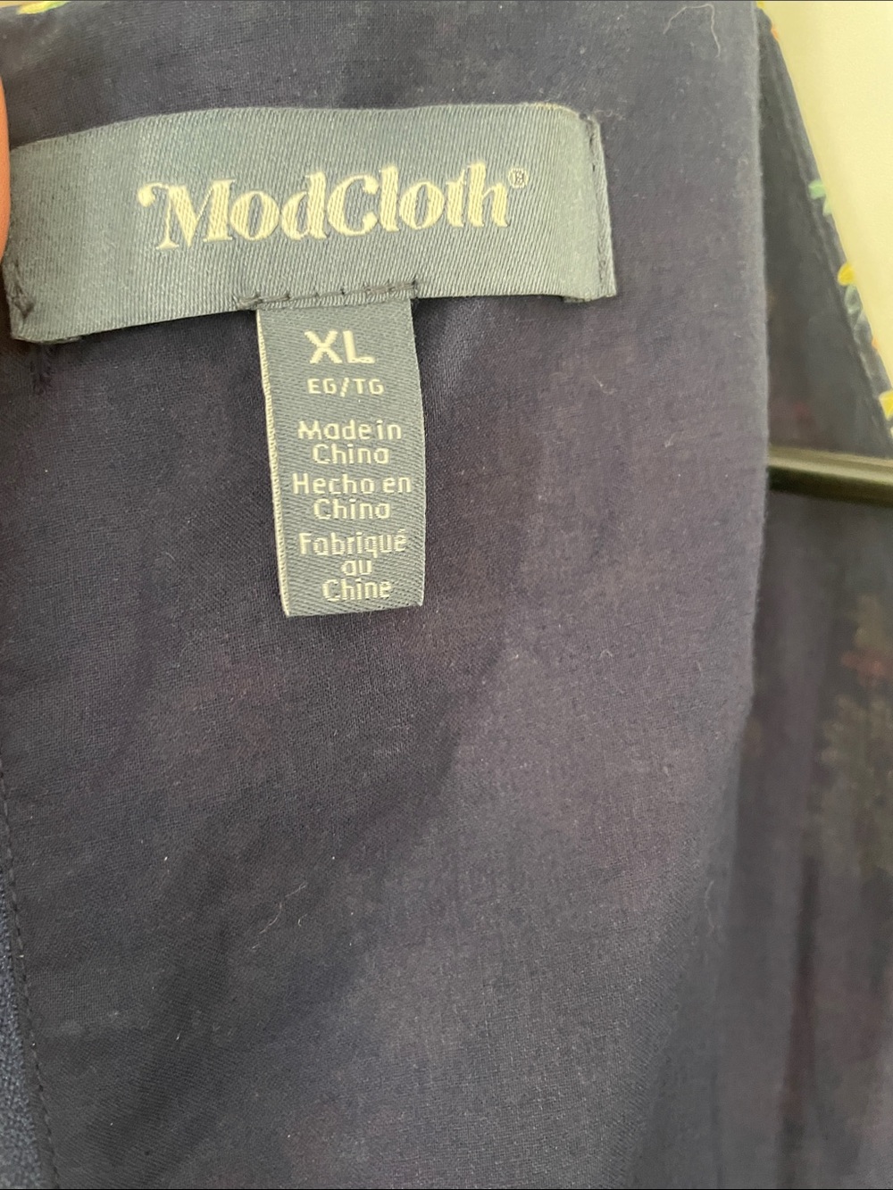 ModCloth Floral V-Neck Sleeveless Midi Dress in Navy floral wrap XL - Picture 3 of 3